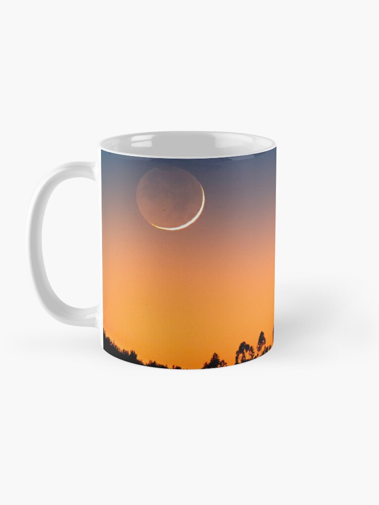 Crescent Moon with Earthshine and Saturn (C048/3556) Coffee Mug - www.lacoo.eu
