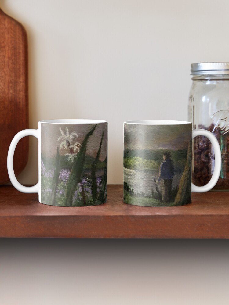 Man looking into garden light Coffee Mug - www.lacoo.eu
