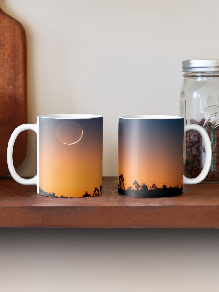 Crescent Moon with Earthshine and Saturn (C048/3556) Coffee Mug - www.lacoo.eu
